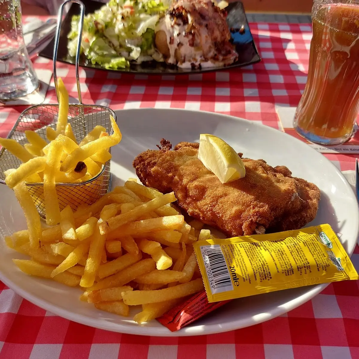 Cordonbleu Mit Pommes