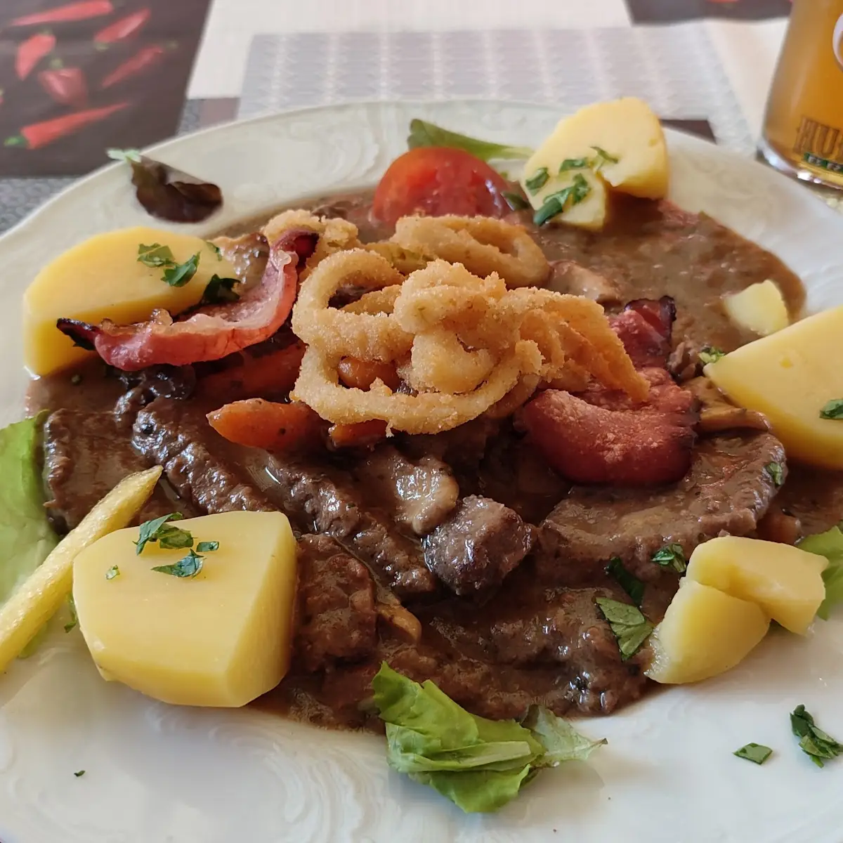 Brixner Zwiebelfleisch