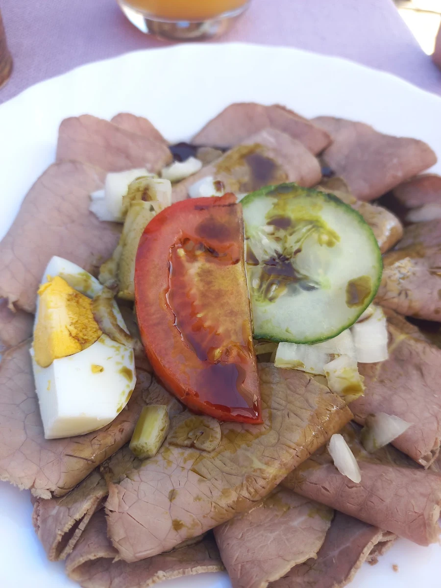 Saures Rindfleisch