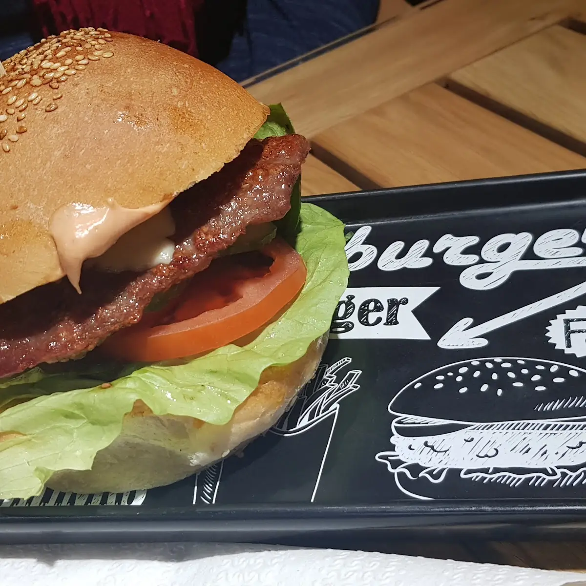 Cheesburger Auf Balkan Art