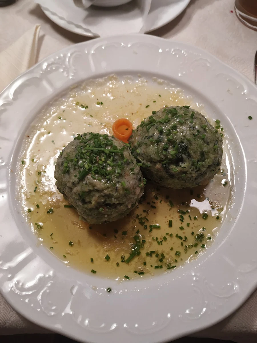 Pilzknödel Mit Gemischten Salat