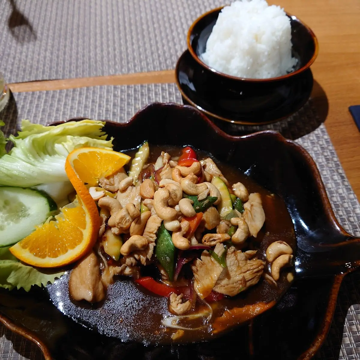 Gai Phad Met Mamnang