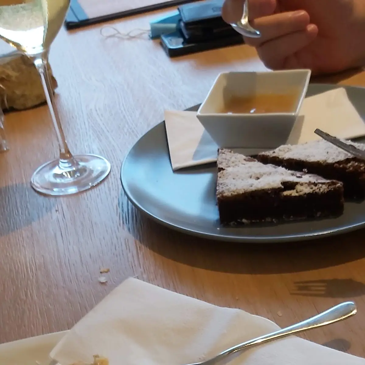 Apfelkuchen Und Schokokuchen Mit Weingartenpfirsichröster