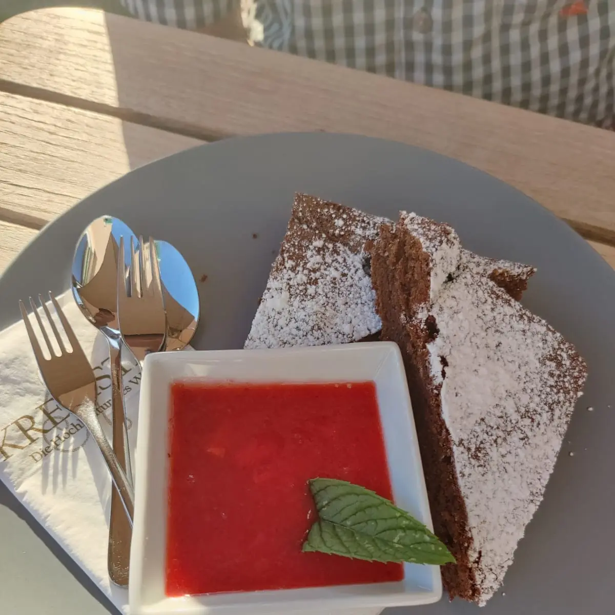 Schokokuchen Mit Erdbeersoße