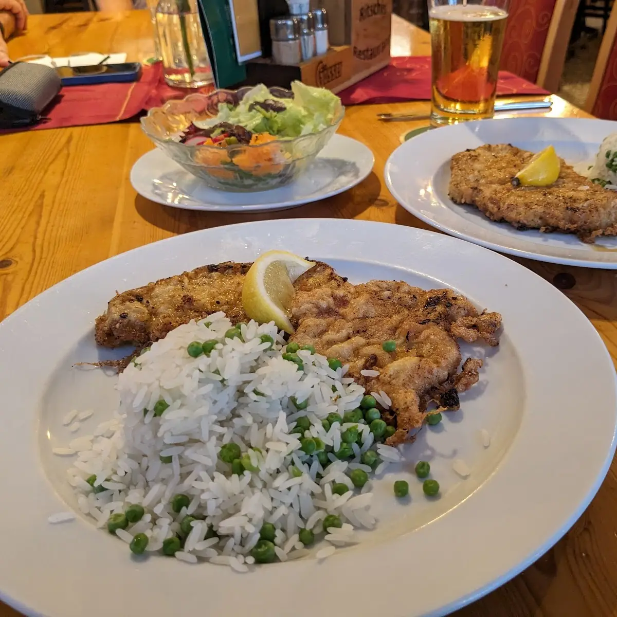 Pariser Schnitzel Mit Erbsenreis