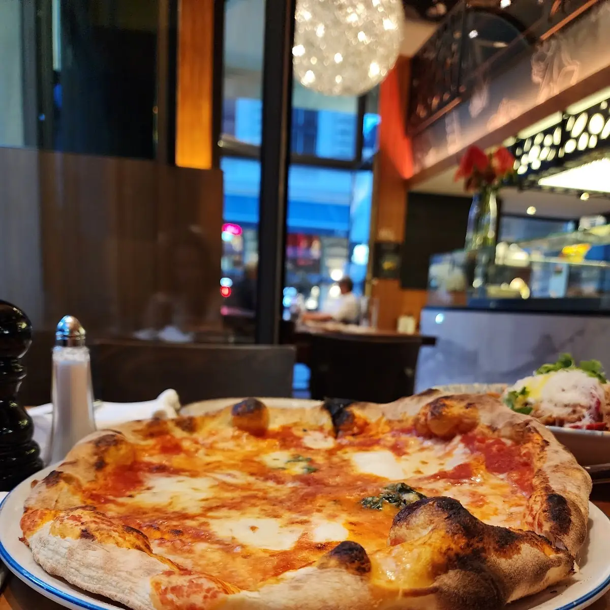 Pizza Caprese Di Bufala