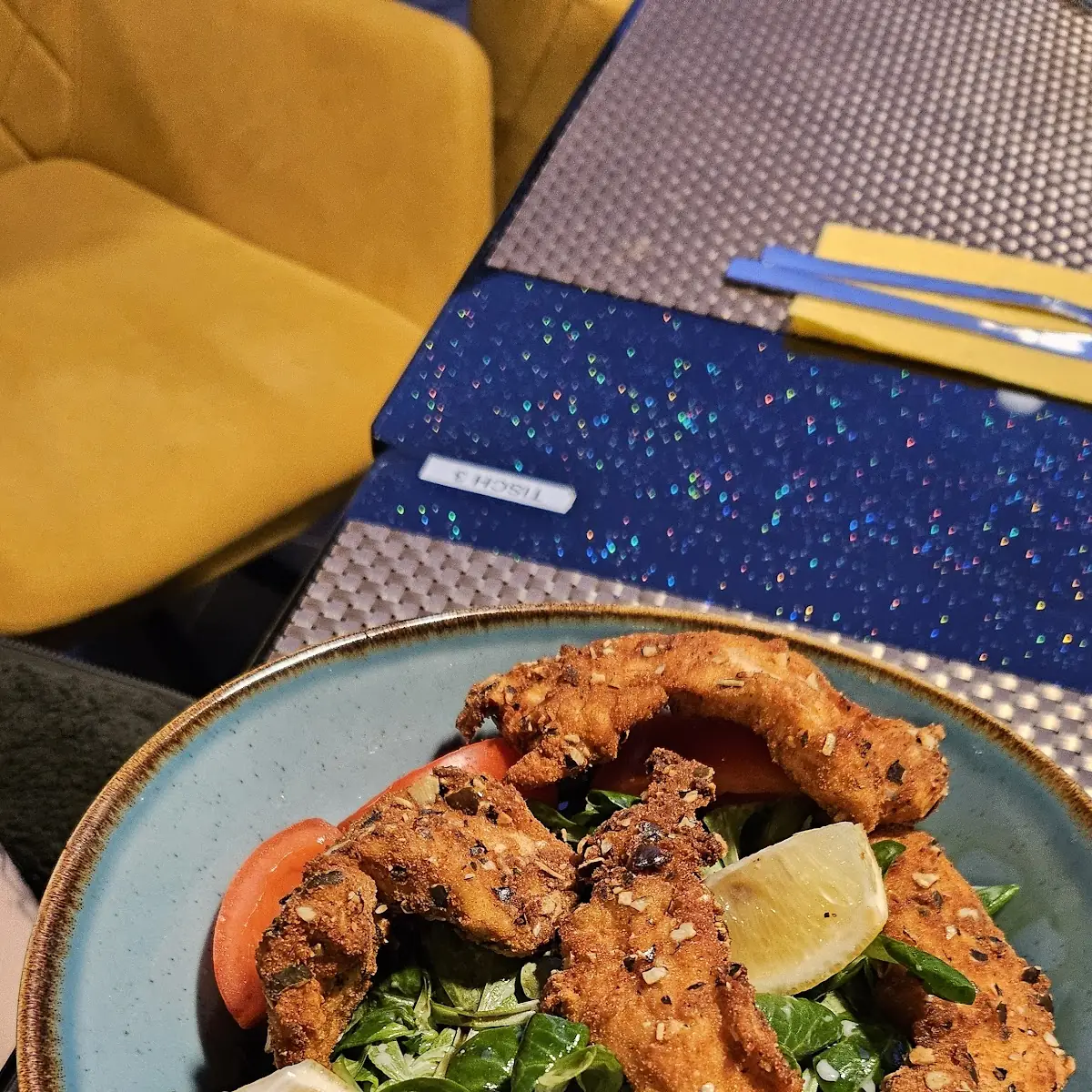 Backhendl Salat
