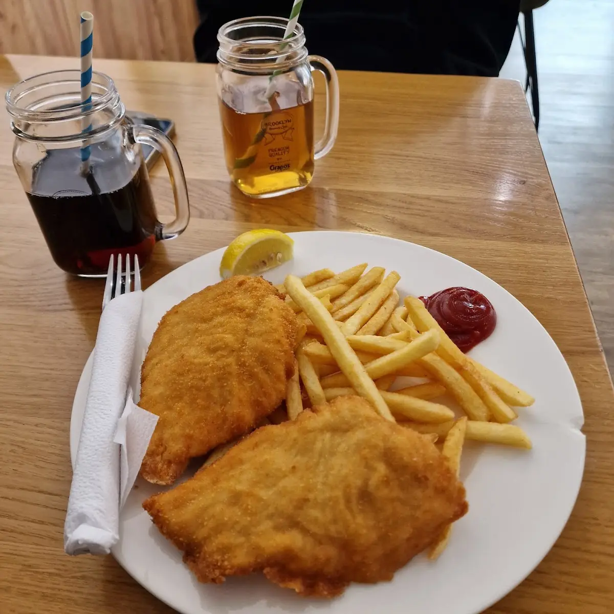 Hühnerschnitzel Menü