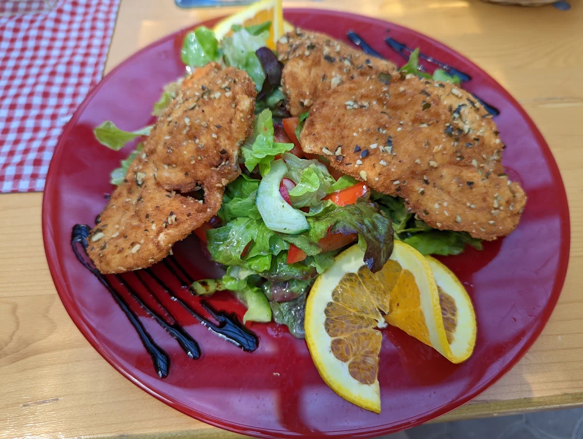 Backhenderl Salat