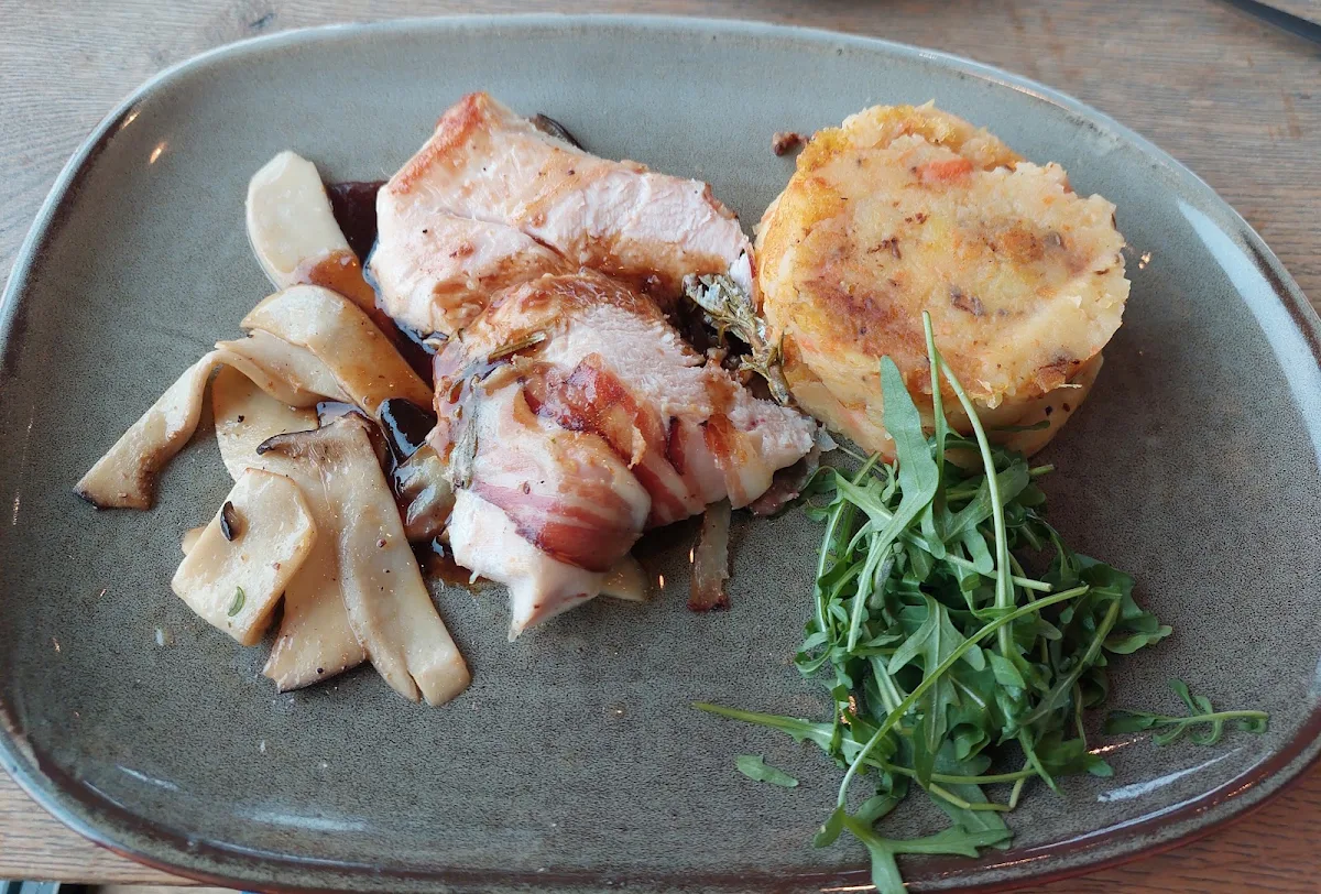 Hühnerbrust Mit Speck Und Rosmarien