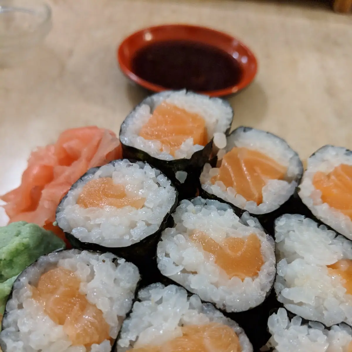 Salmon Tuna Sushi Set