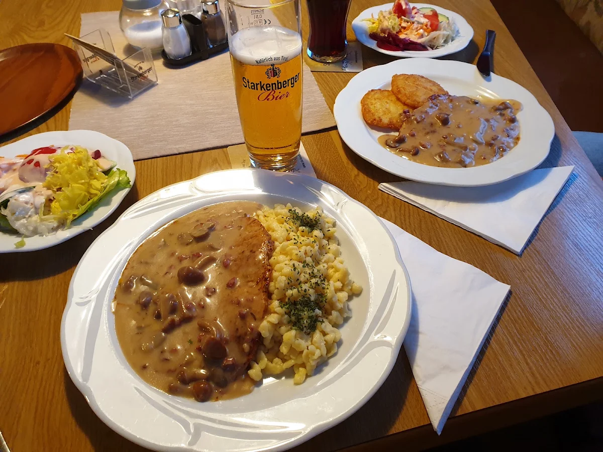 Rahmschnitzel Mit Spätzle