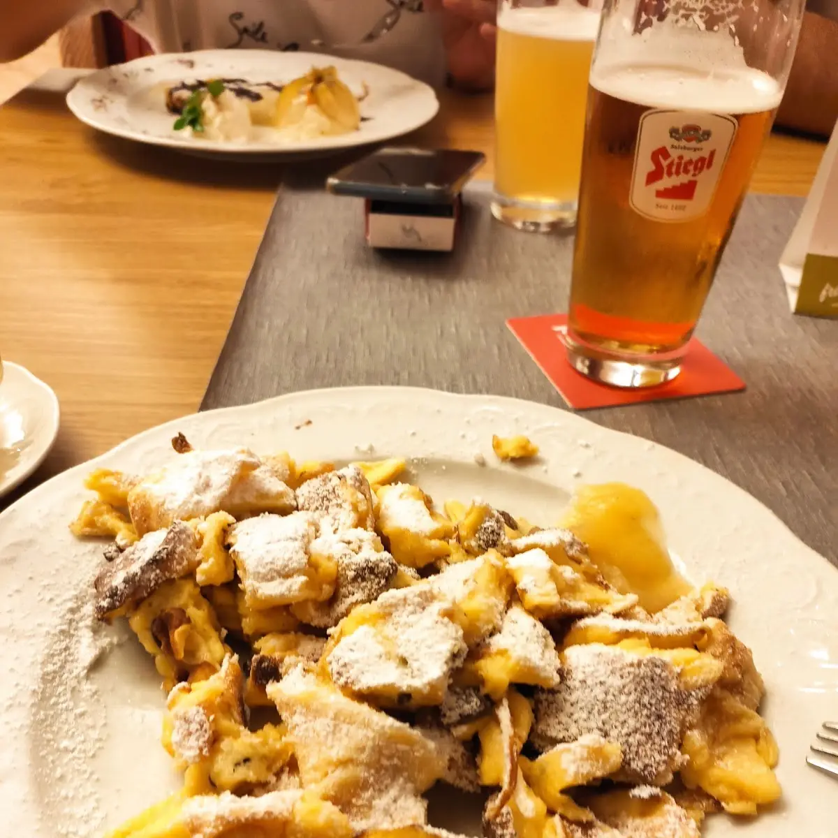 Kaiserschmarrn Mit Blaubeeren, Gasthof - Restaurant Löcker
