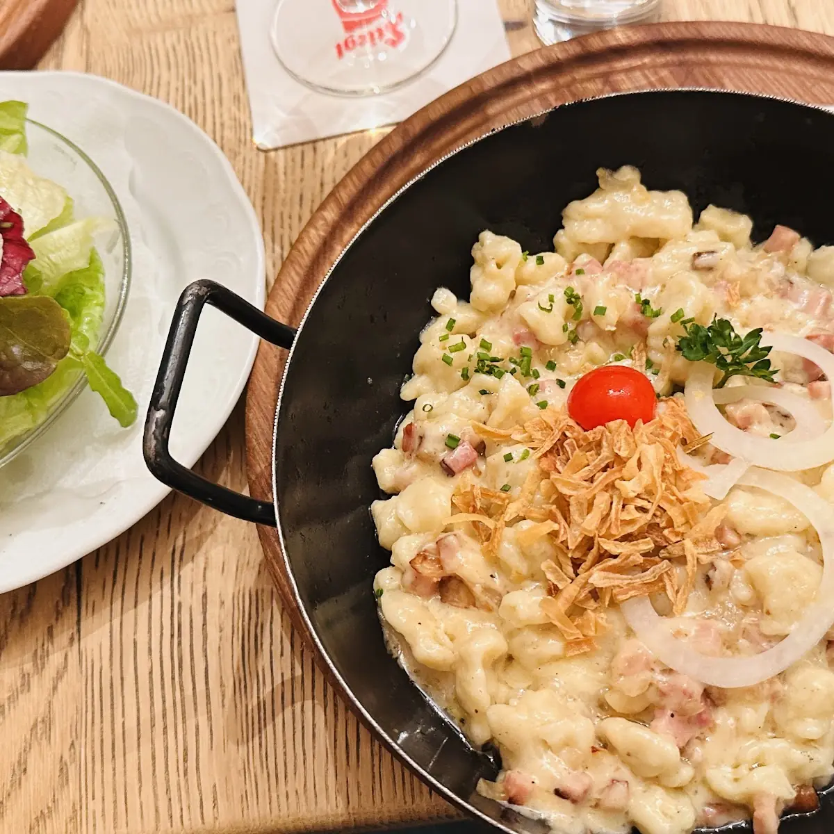 Käsespätzle, Gasthof - Restaurant Löcker
