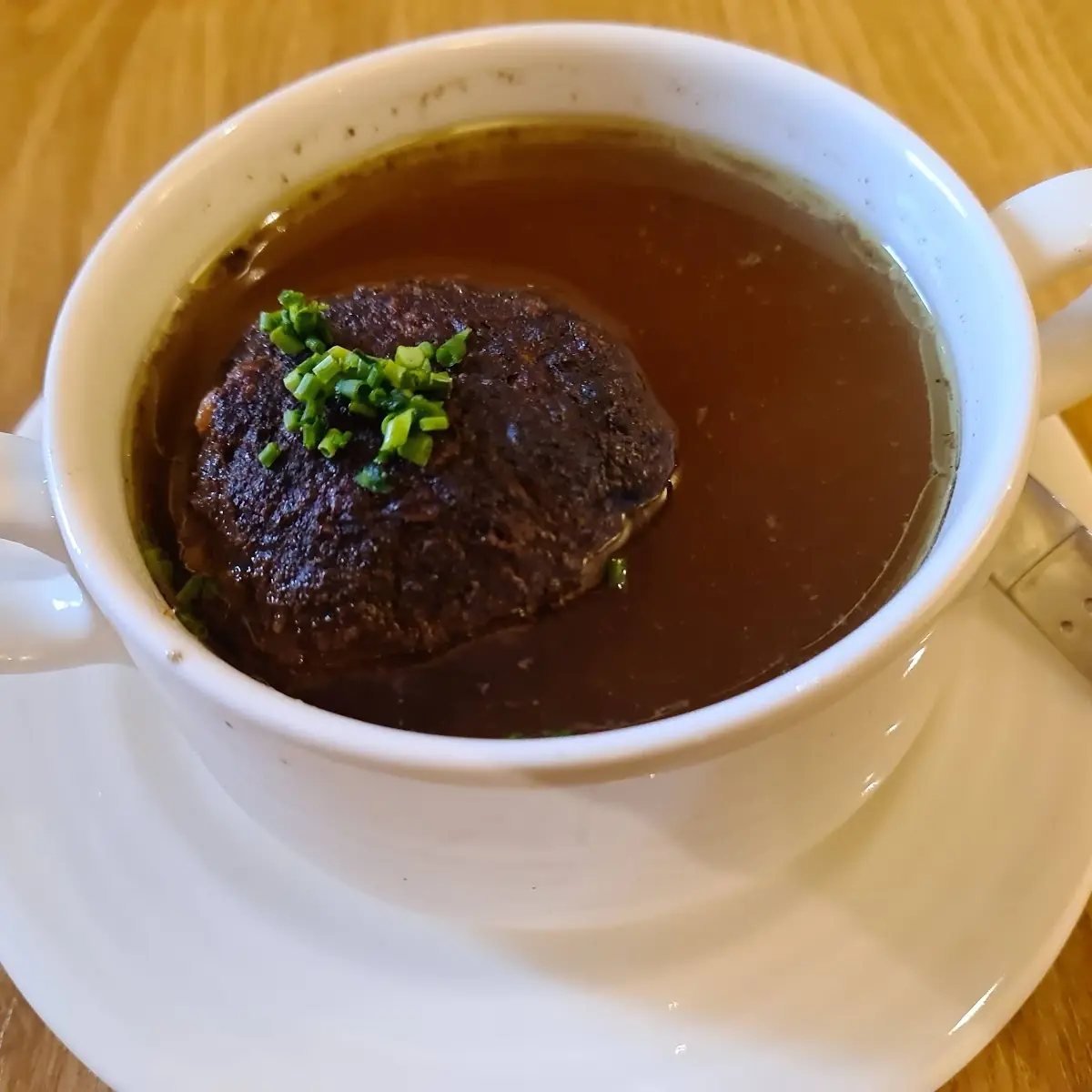 Leberknödelsuppe, Gasthof - Restaurant Löcker