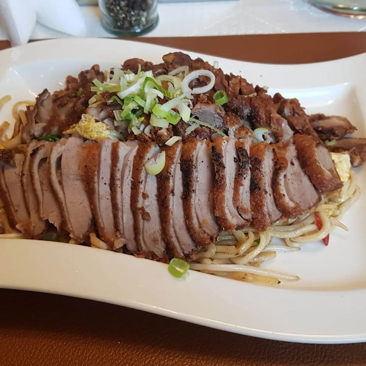 Ente Auf Thai Nudeln