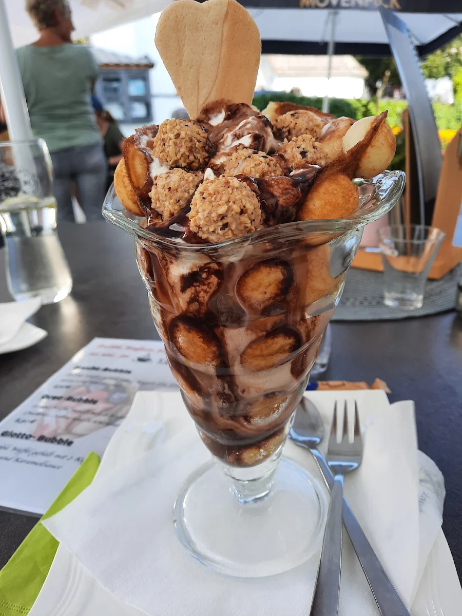 Giotto-eis In Einer Bubblewaffel