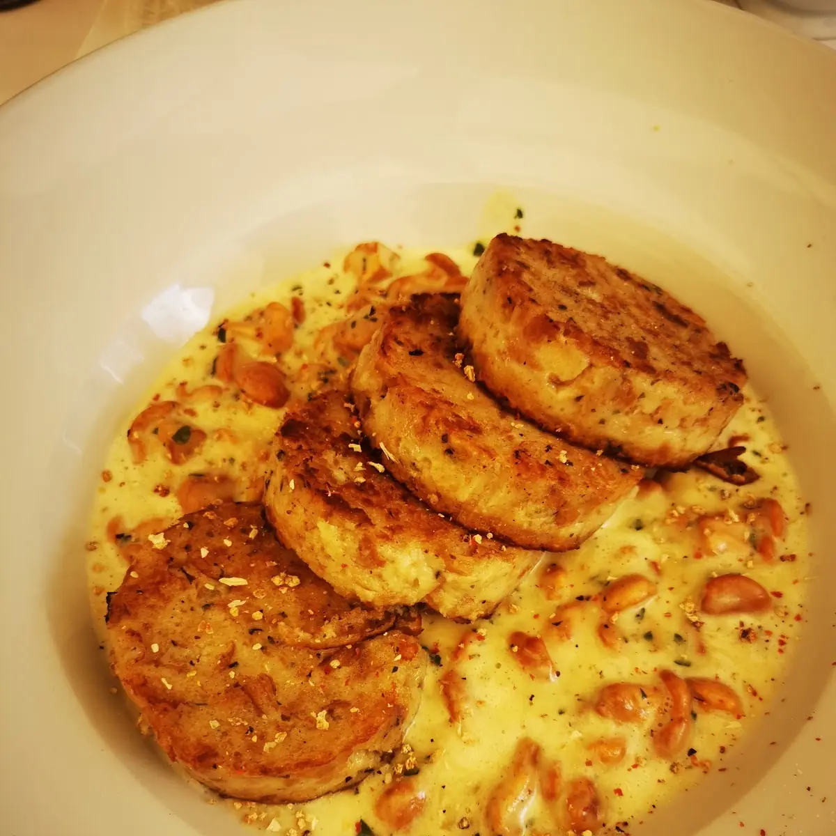 Eierschwammerlgulasch