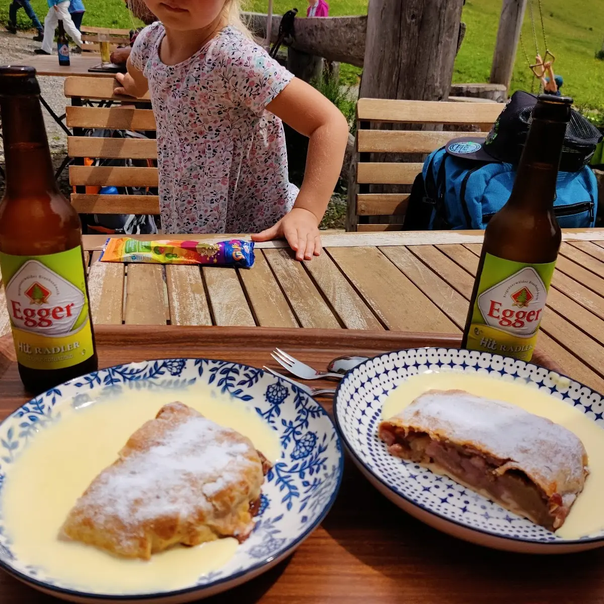 Apfelstrudel Mit Vanillesauce