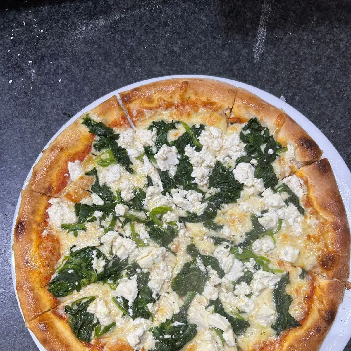 Pizza Spinat Und Käse 33cm
