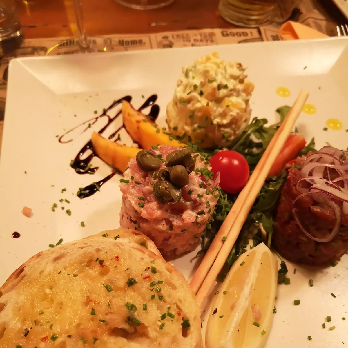 Dreierlei Tartar Von Rind Thunfisch Und Mango - Avocado