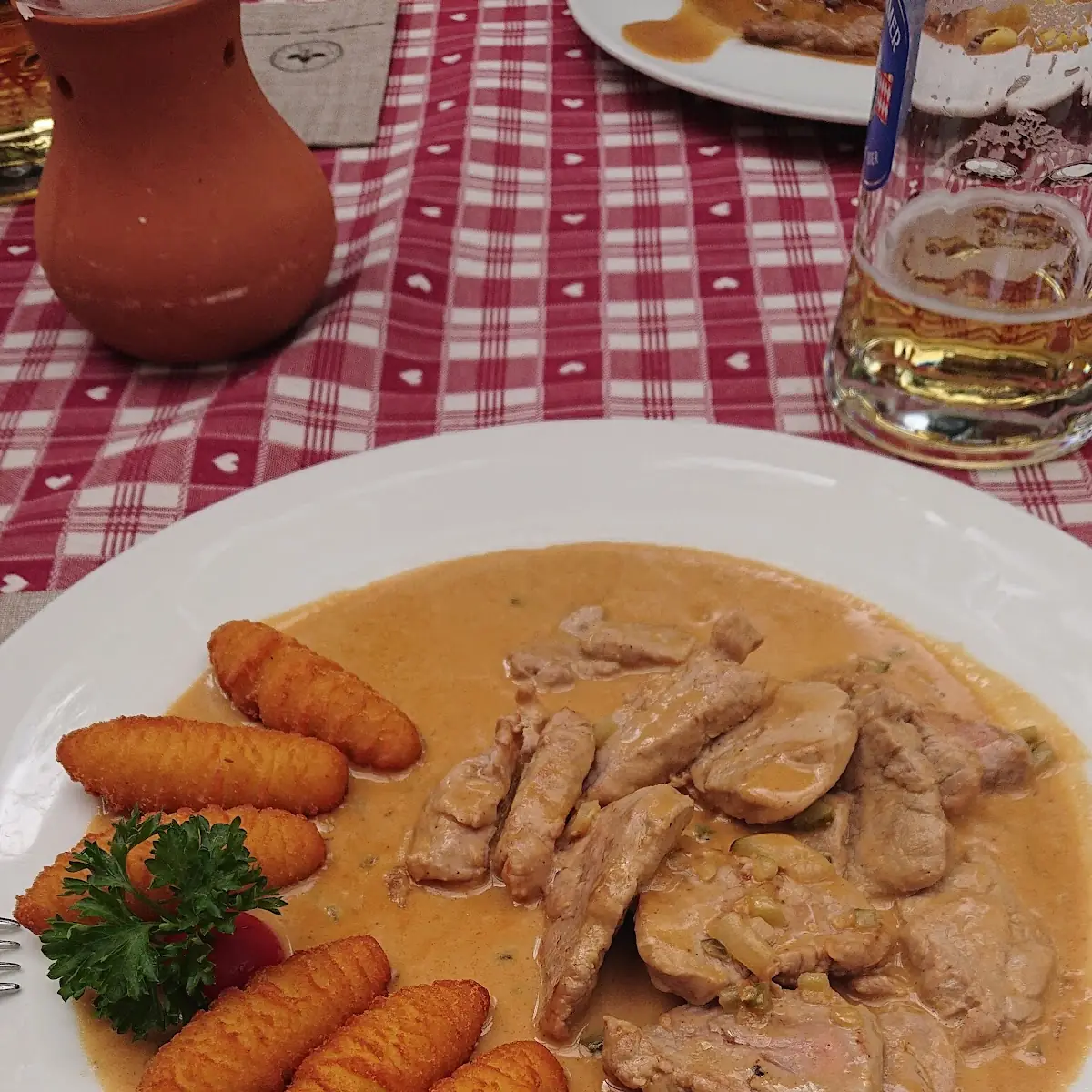 Filetspitzen In Zwiebelsosse