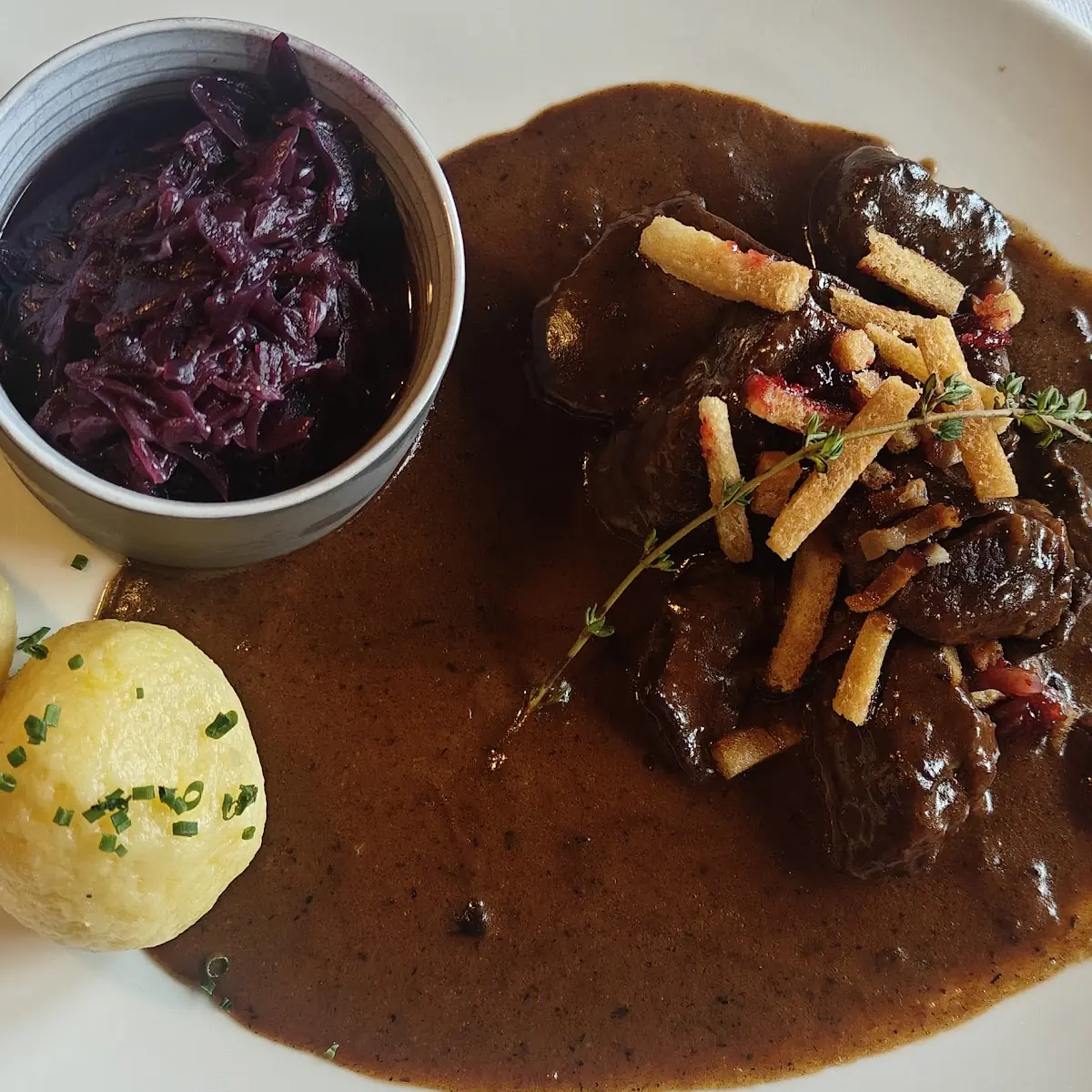 Rehragout Mit Kartoffelknödel