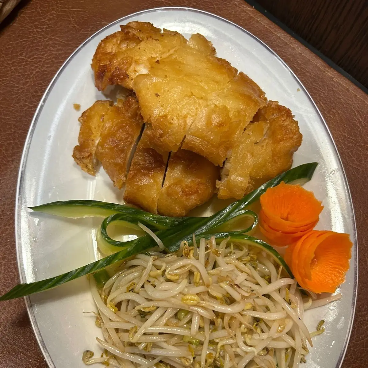 Knuspriges Huhn Mit Sojasprossen Gemüsen