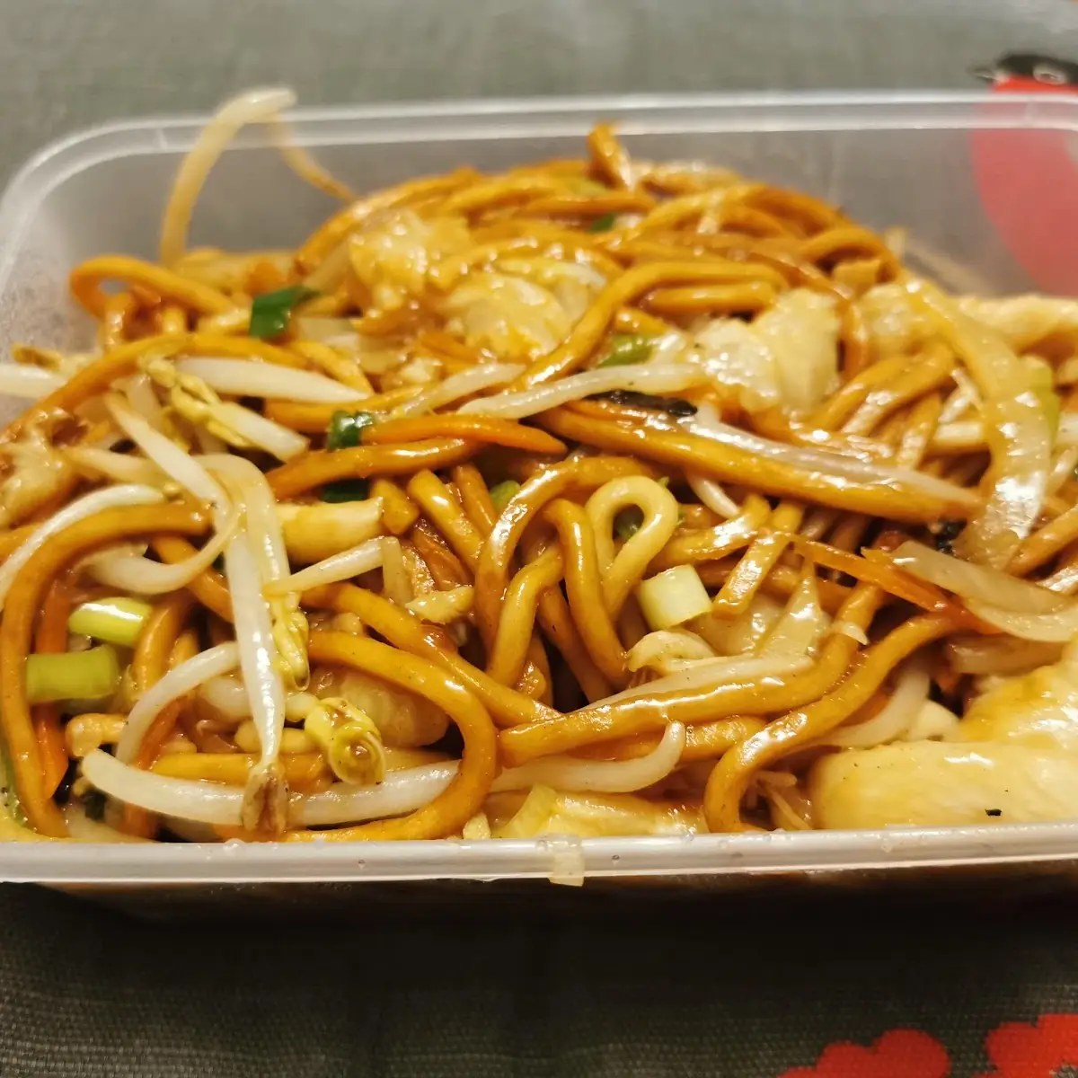 Woknudel Mit Hühnerfleisch