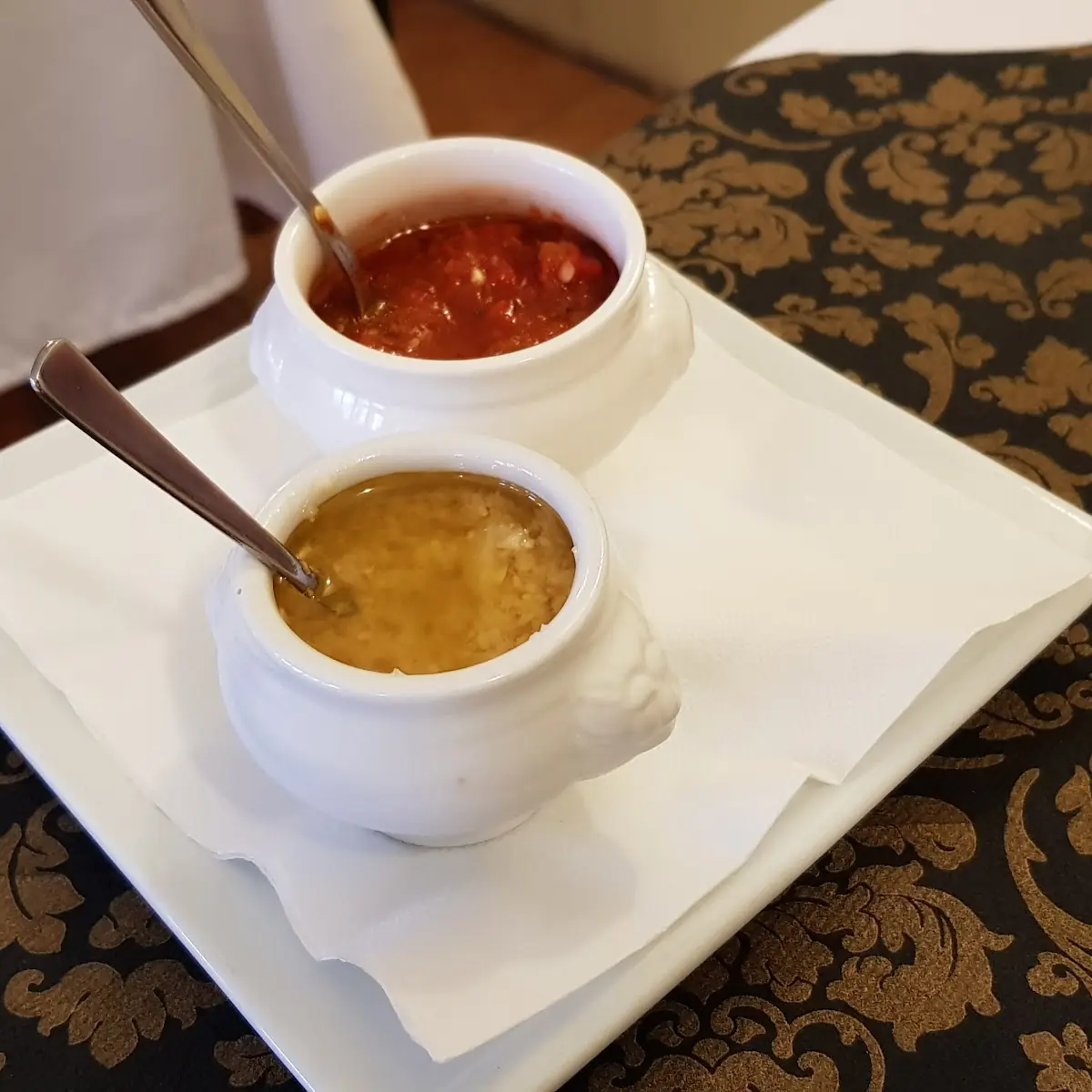 Knoblauchöl & Scharfe Tomatensauce
