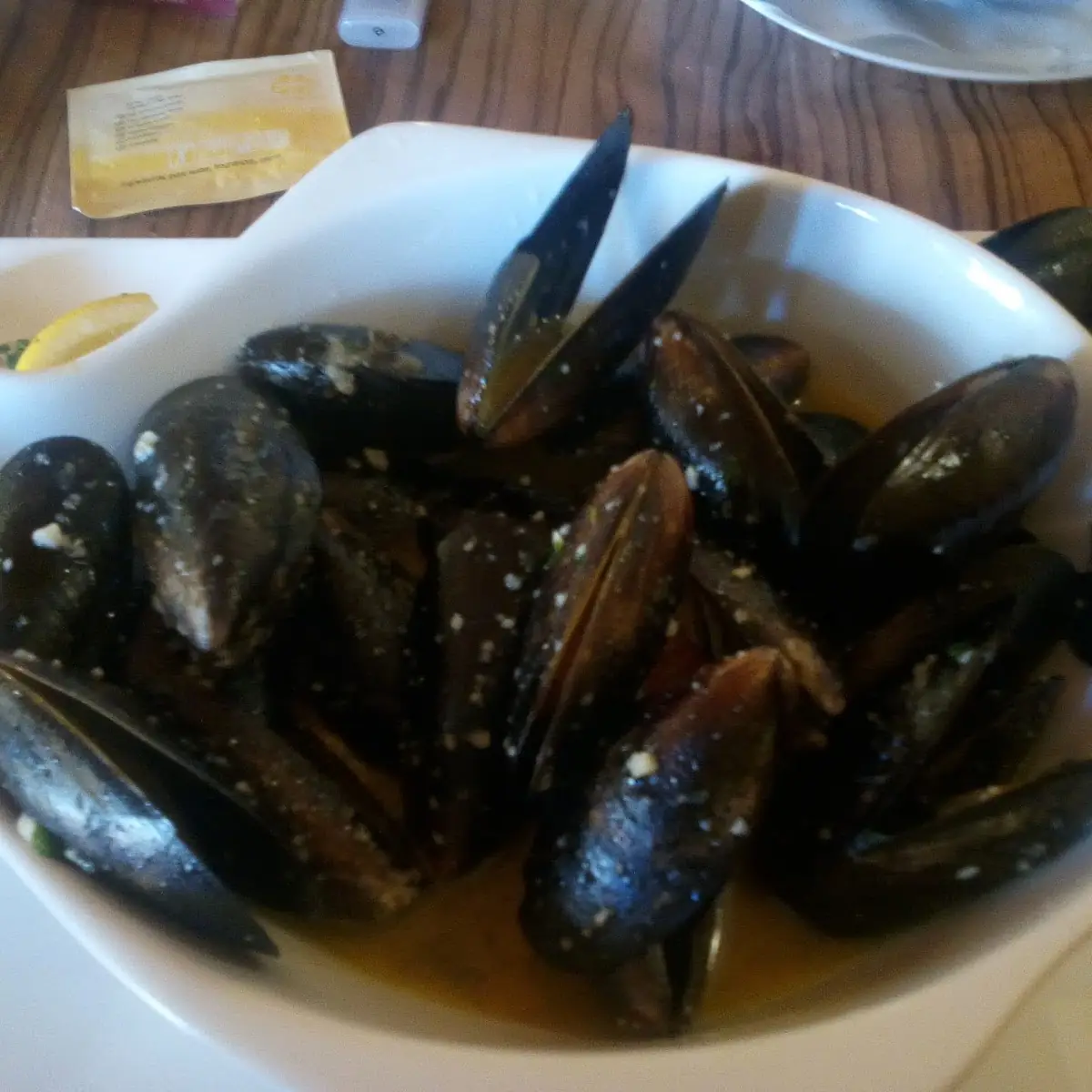 Miesmuscheln In Knoblauch Weißweinsoße