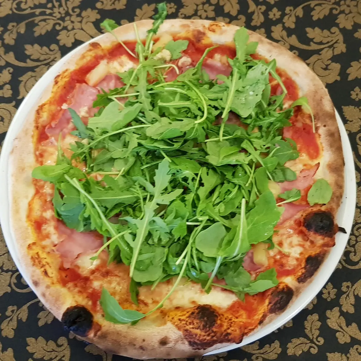Pizza Hawaii Mit Ruccola
