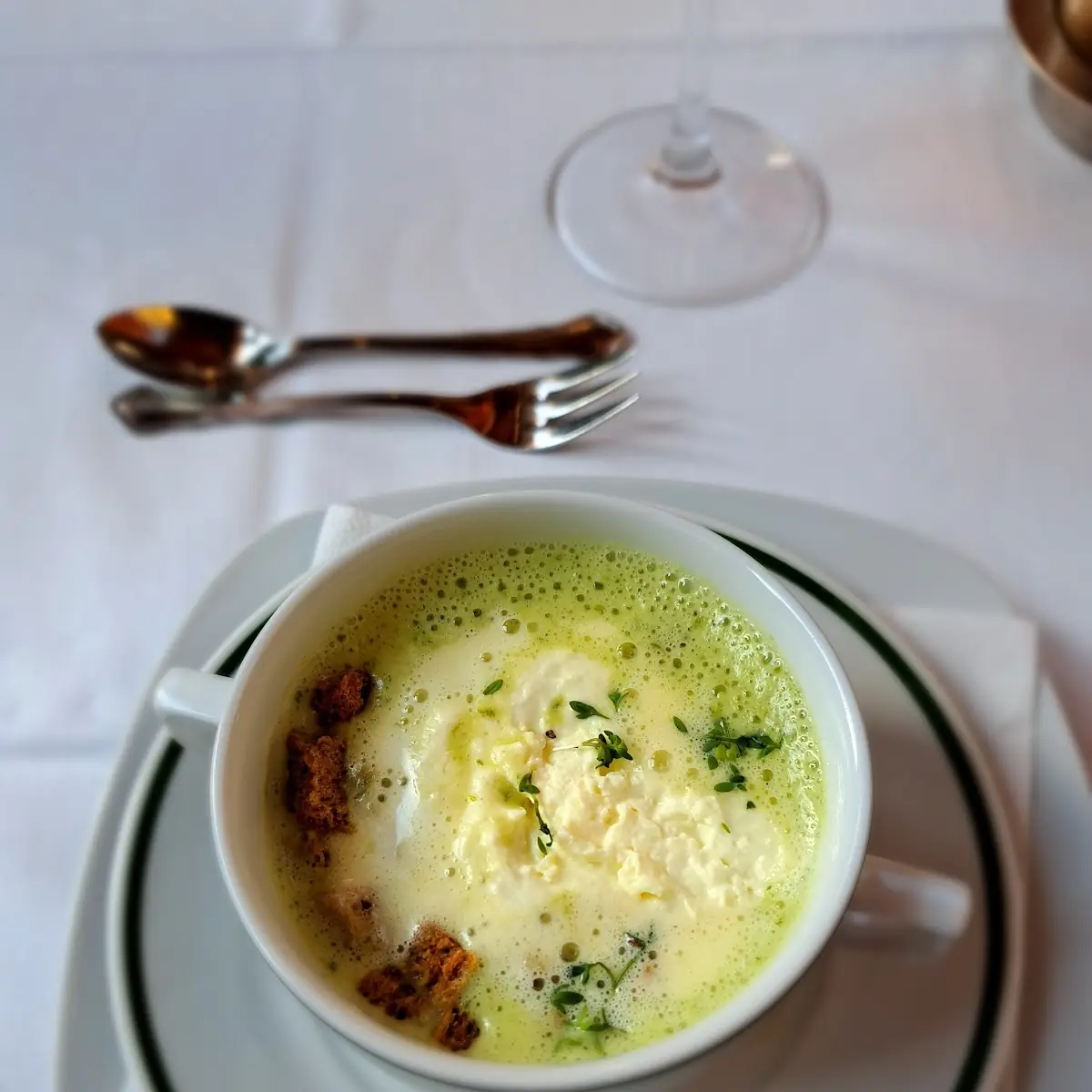 Knoblauchsuppe Mir Croutons