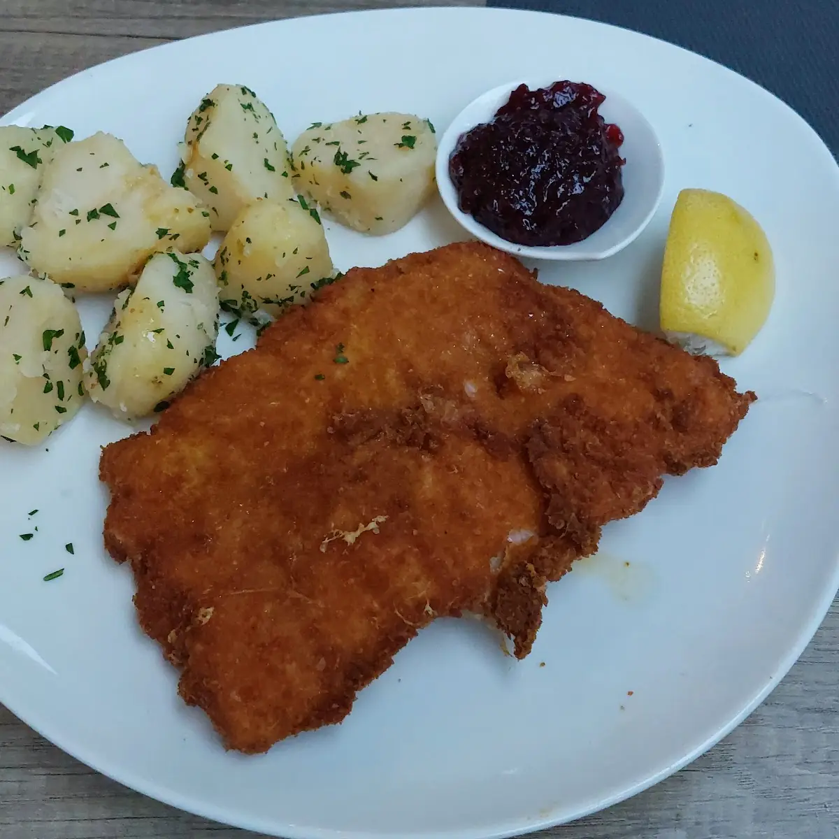 Sur-cordon Bleu Gefüllt Mit BRI Und Eierschwammerl