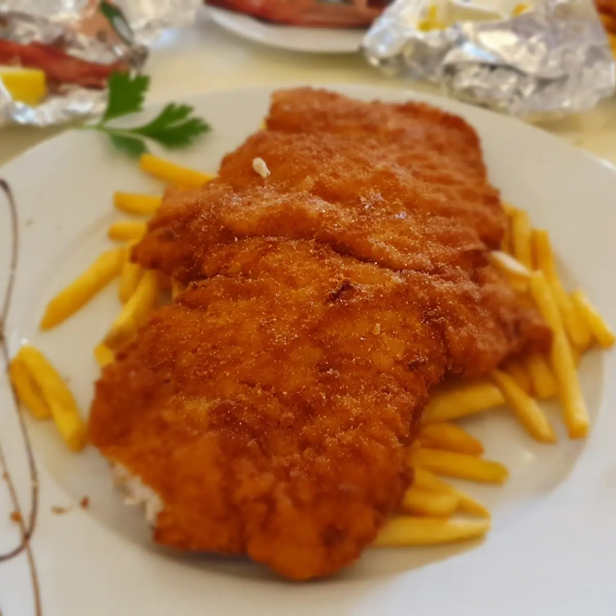 Schnitzel Wiener Art Mit Pommes Frites