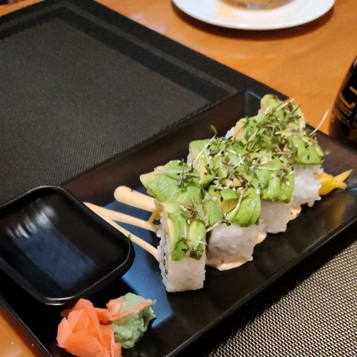Avocado Maki (18 Stück)