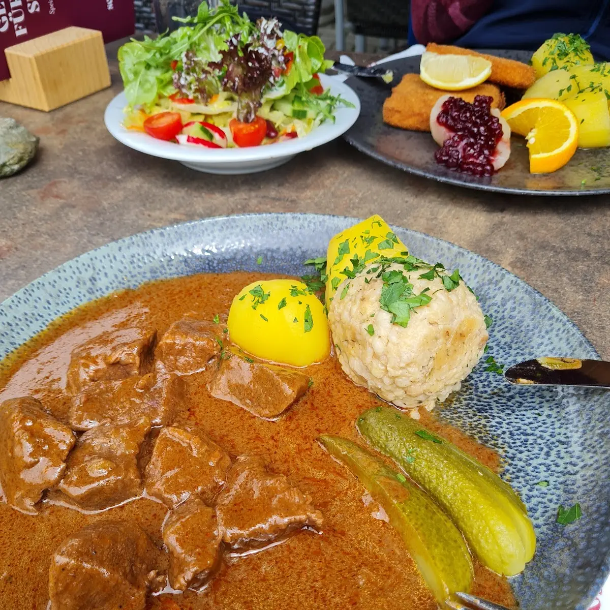 Rindergulasch Mit Semmelknödel