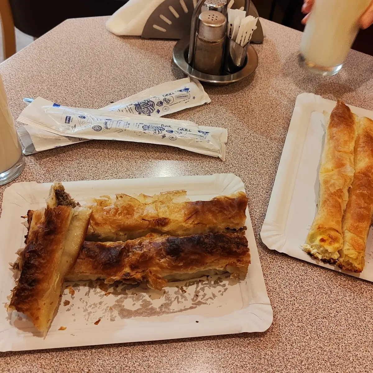 Burek Sa Mesom I Sirom