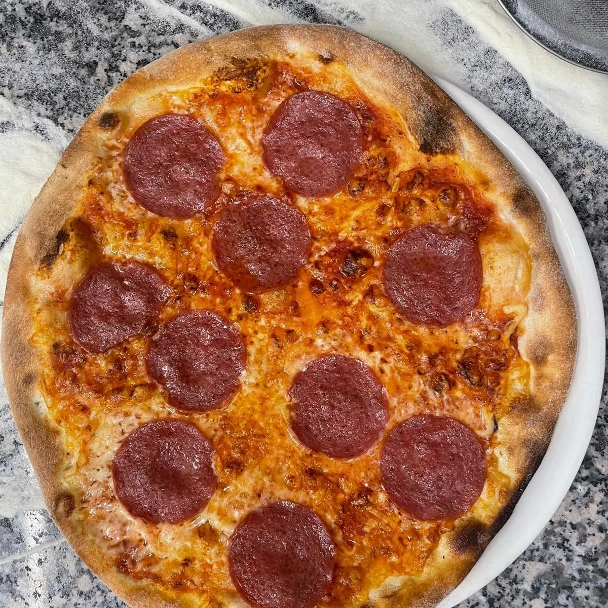 Pizza Salami, Pizzeria Valentin Aigen