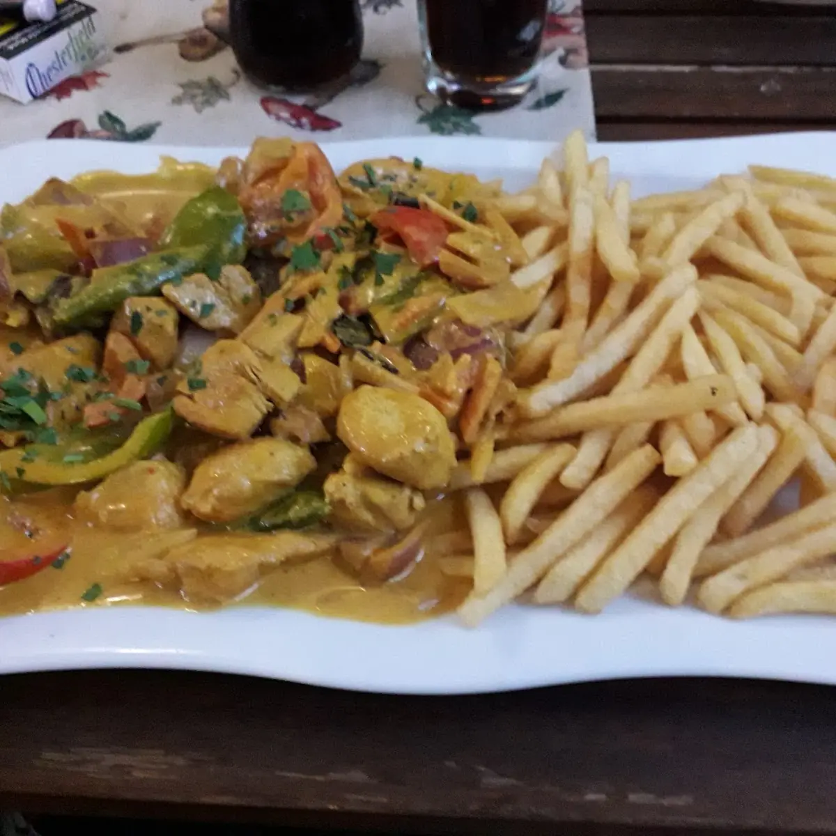 Asiawok Mit Pommes Frites