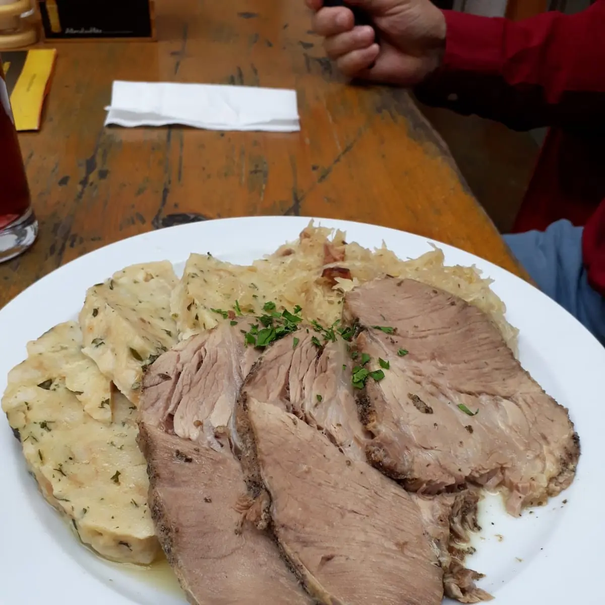 Schweinebraten Mit Knödel