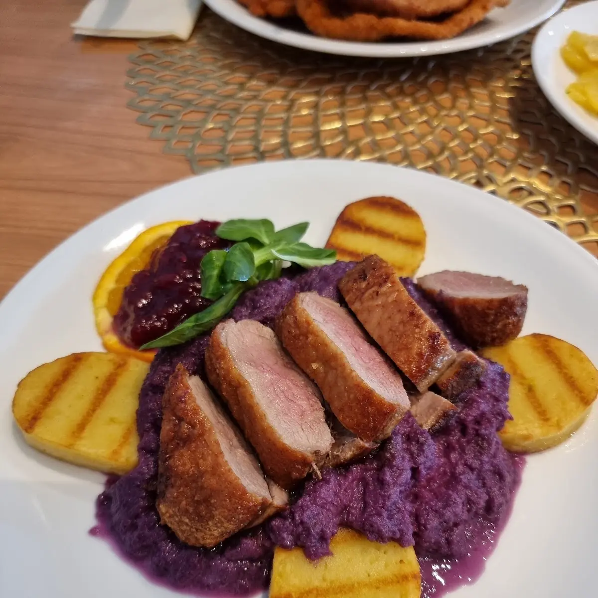 Entenbrust Knödel Und Rotkraut