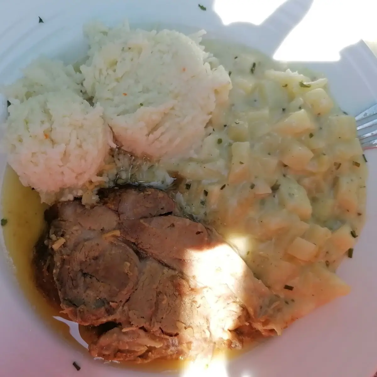 Schweinsbraten Mit Kraut Und Püree