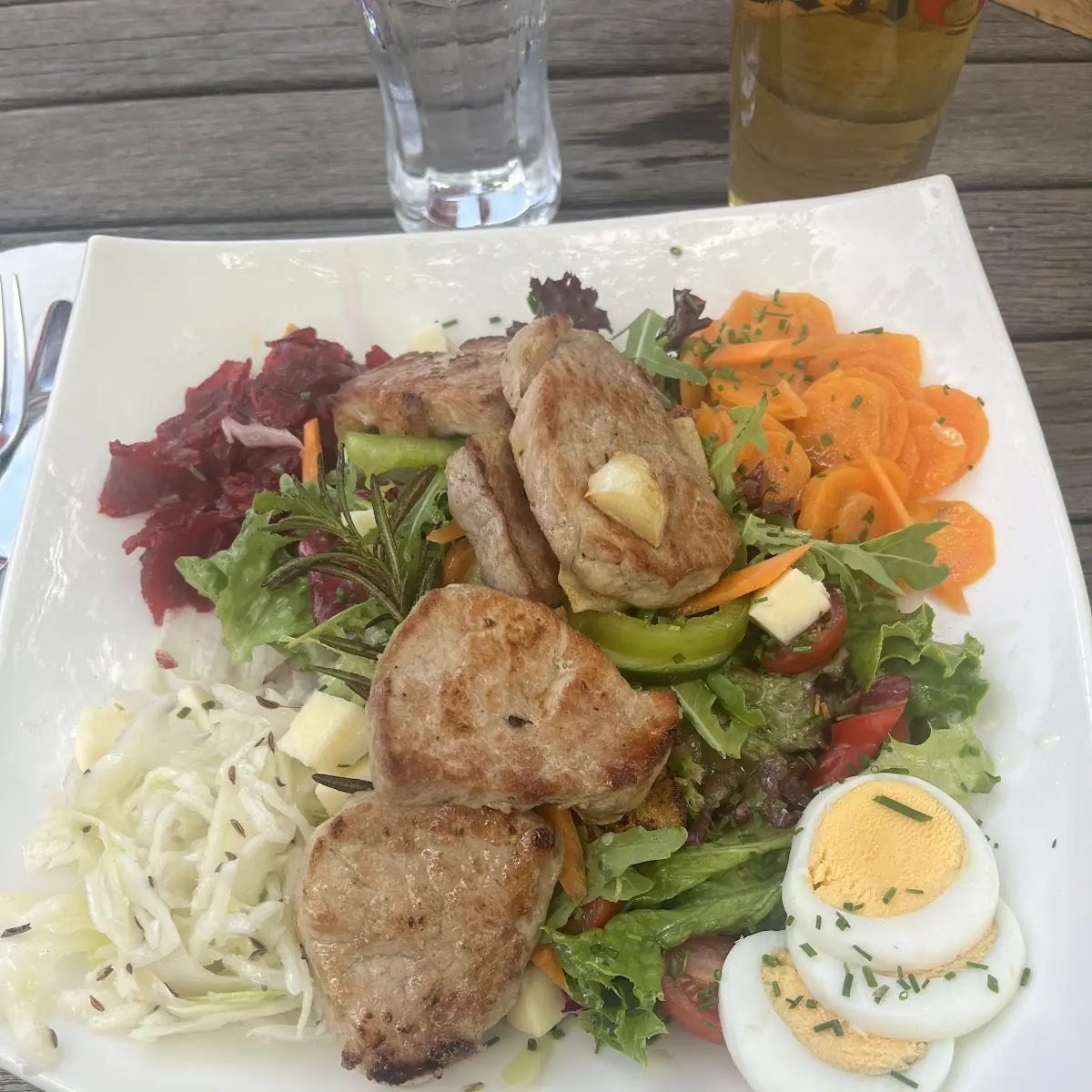 Insalata Con Filetto Di Maiale Alla Griglia