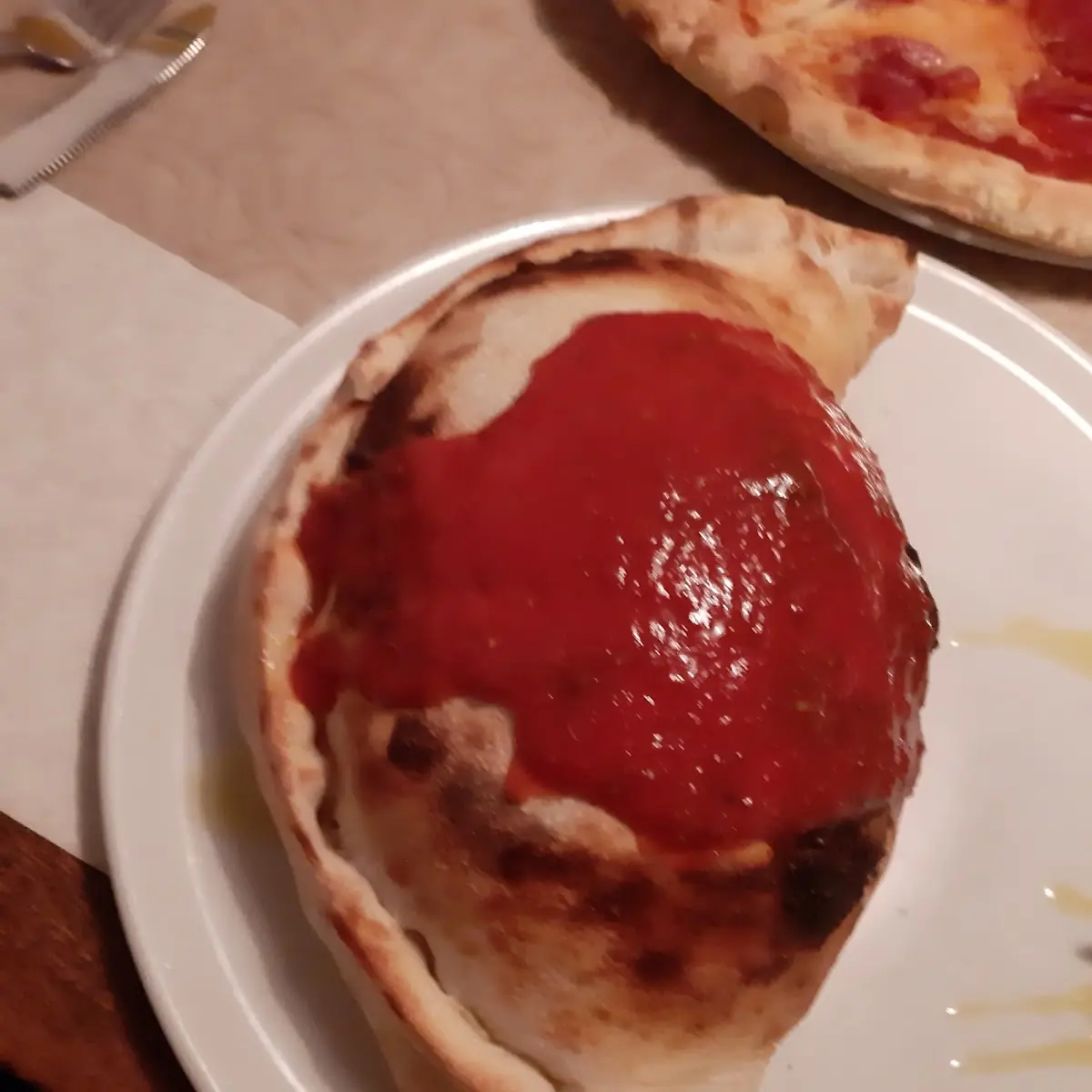 Calzone Amore Mit Hähnchenfilet U Gemüse Gericht Nr 32u Tomatensosse U Mozzarella