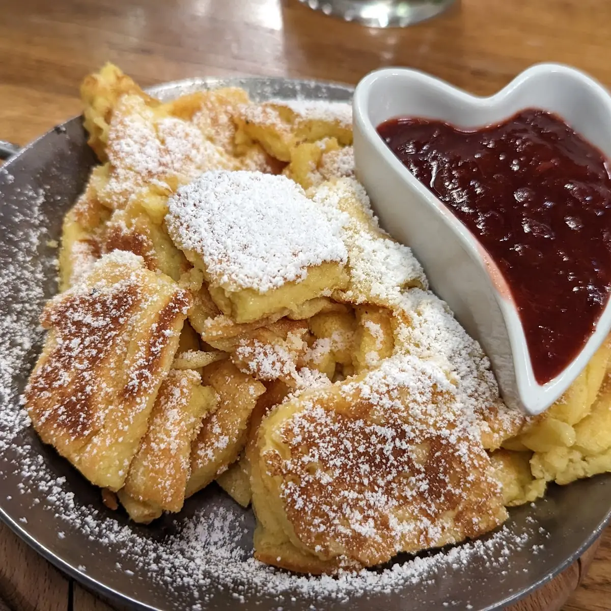Hausgemachter Kaiserschmarrn