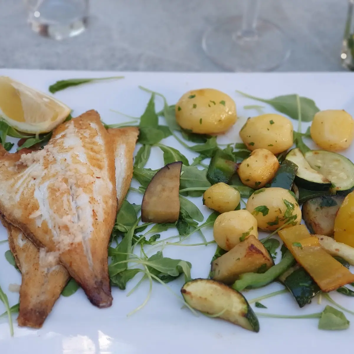 Seebarsch Mit Petersilkartoffeln