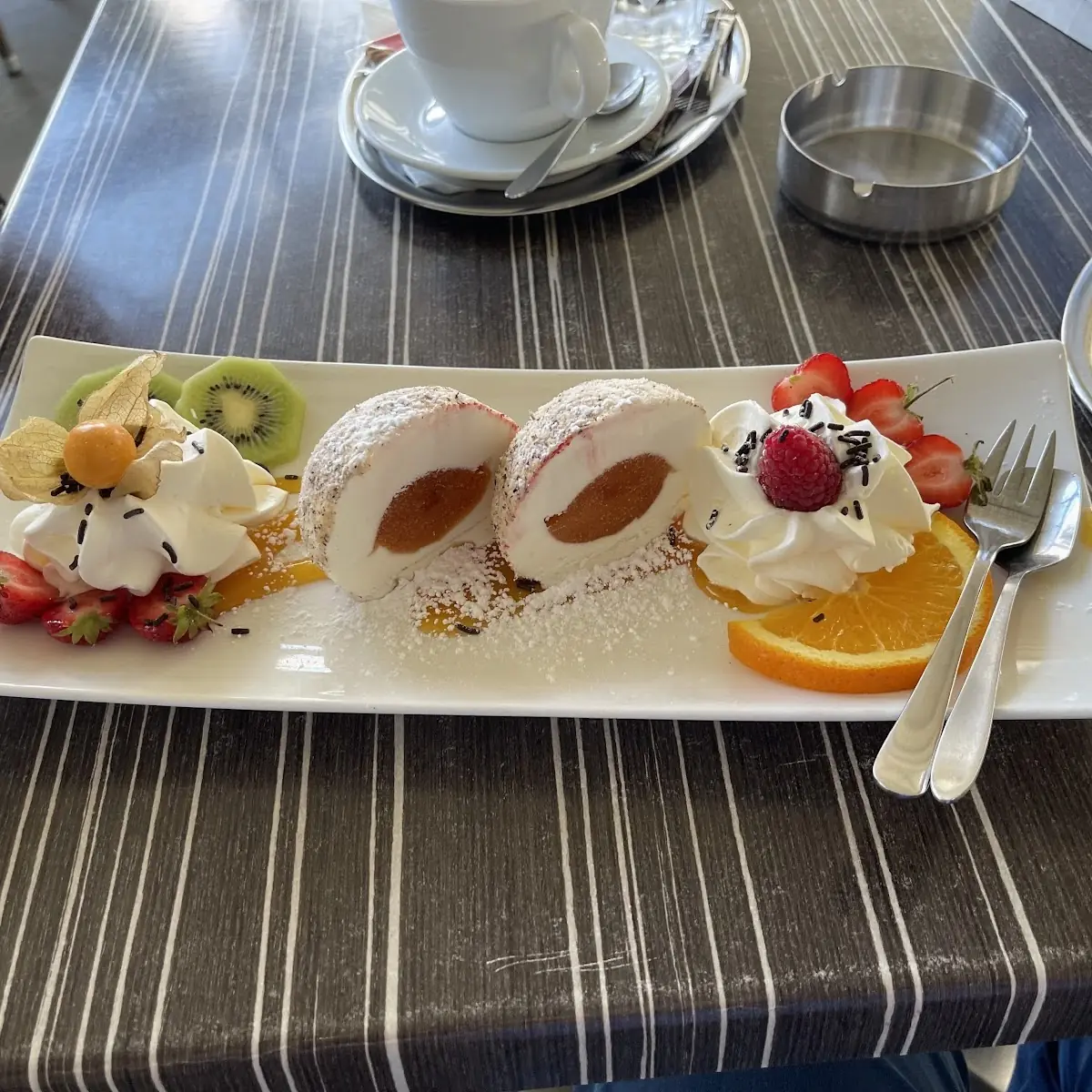 Eismarillenknödel