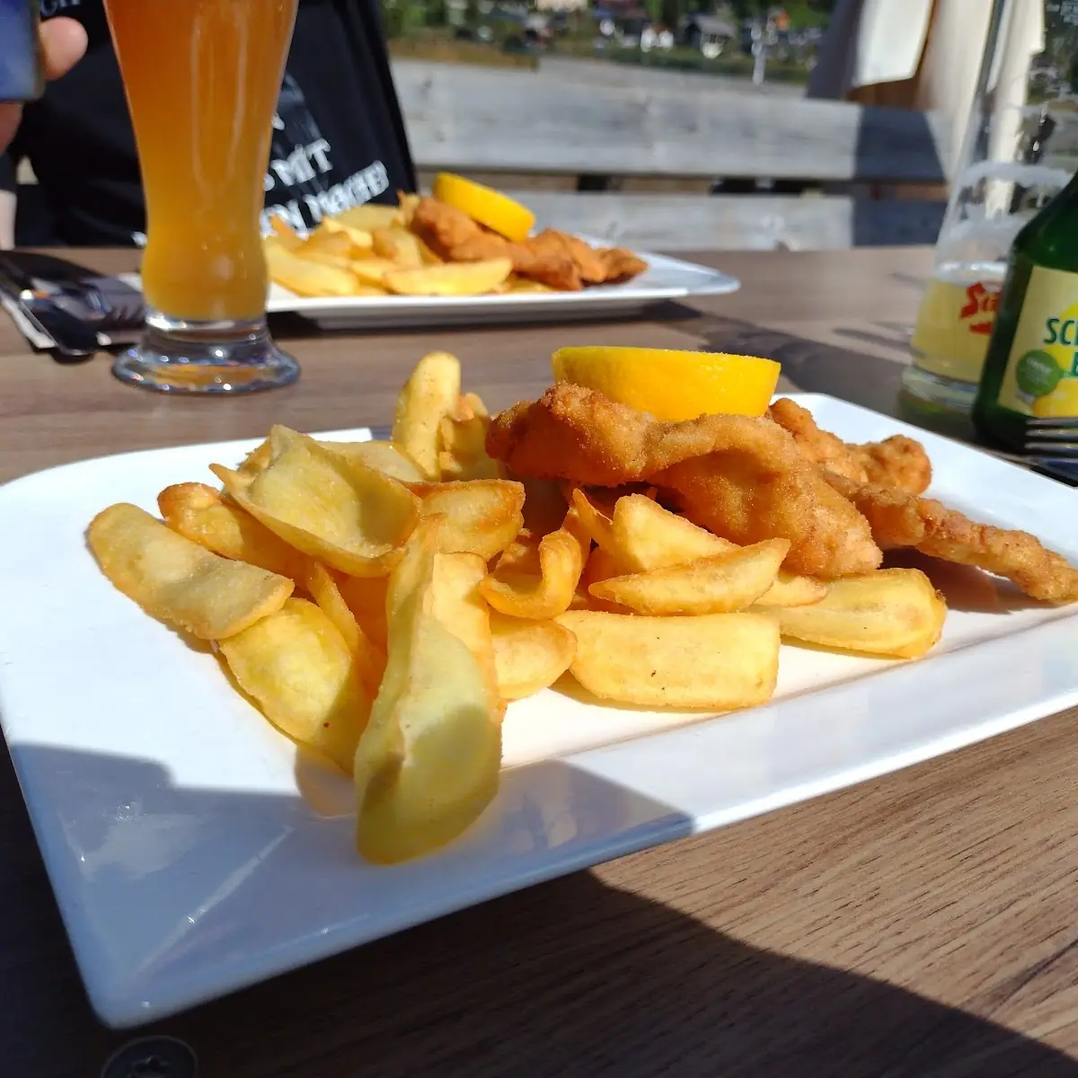 Schnitzel Wiener Art Schwein Mit Pommes