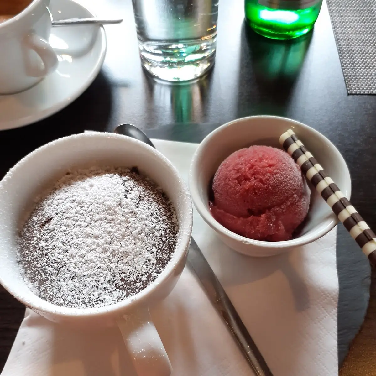 Eis Und Heiss Schokokuchen Mit Weichem Kern